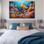 Cuadro Espejismos Coralinos en formato horizontal con colores Azul, Celeste, Naranja; Decorando pared de Habitación dormitorio