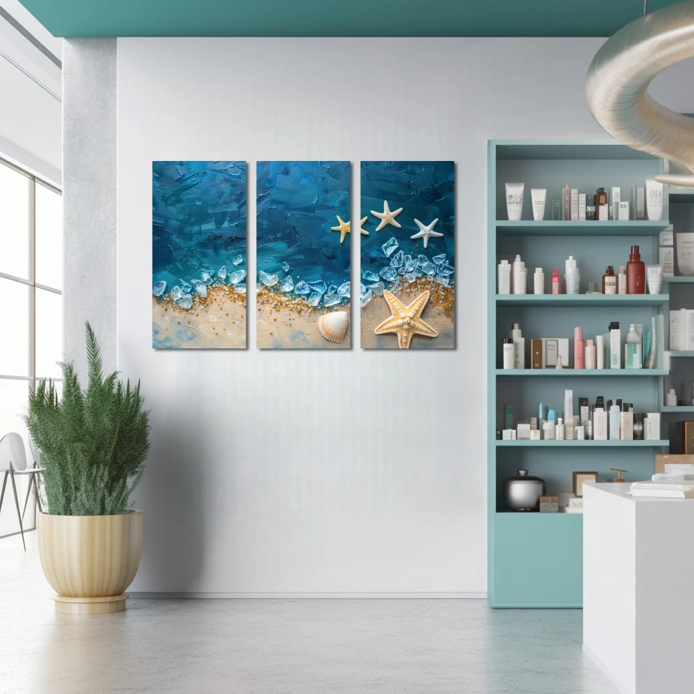 Cuadro cristales de mar en formato tríptico con colores azul, beige; decorando pared de farmacia