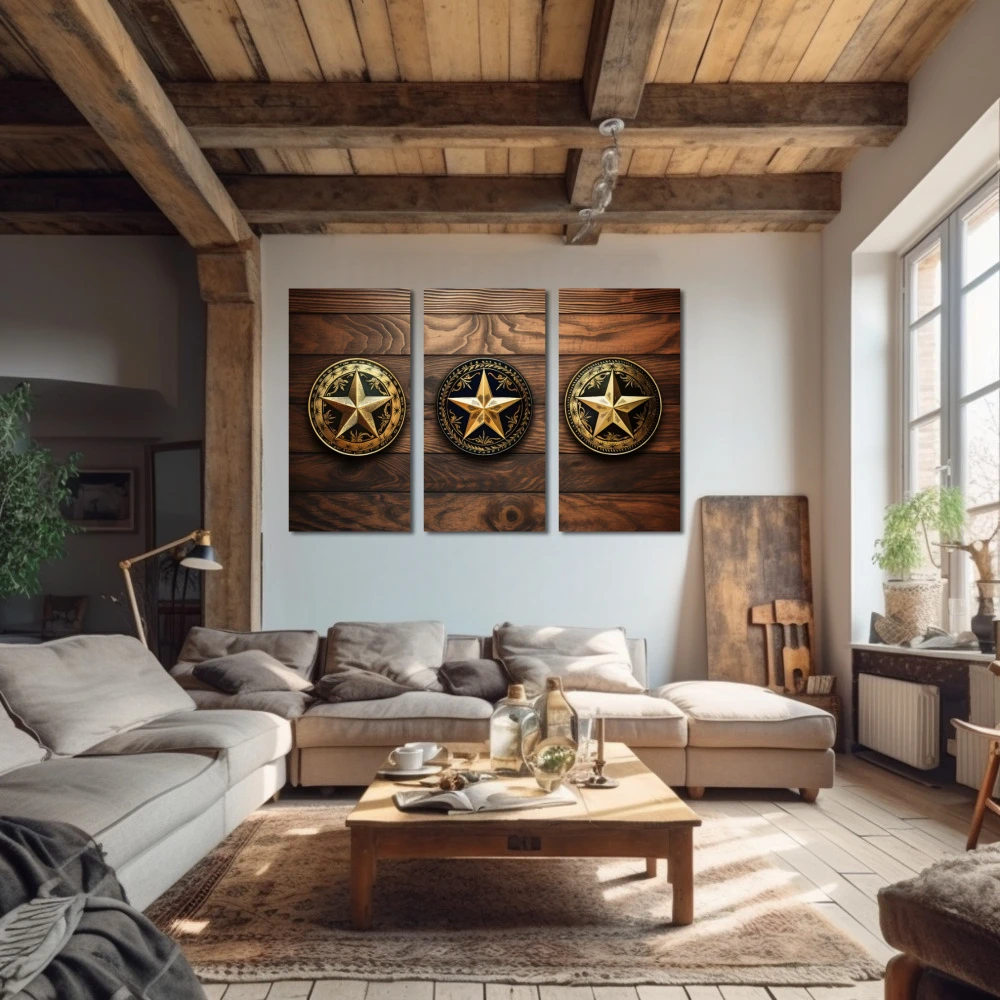 Cuadro mis 3 estrellas en formato tríptico con colores dorado, marrón, negro; decorando pared de encima del sofá